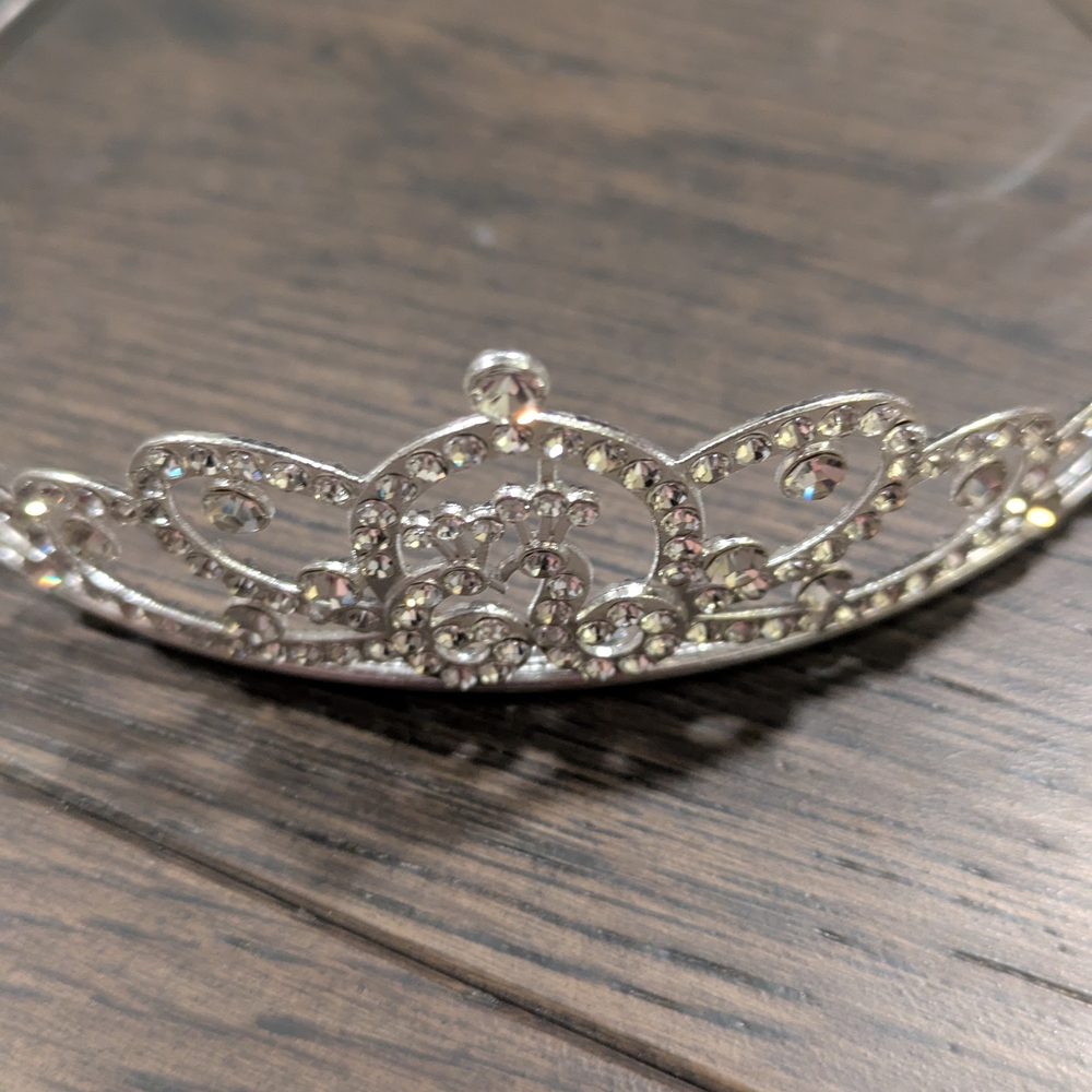 Amazon Silver Tiara for Kids Costumes